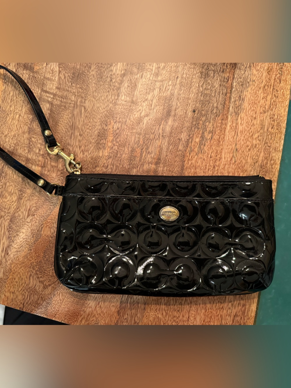 Coach  Patent Wristlet Clutch - Classic Glossy Style